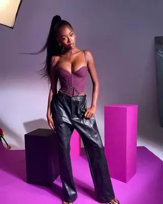 Kiara Pike photo 8 — Black, Slim
