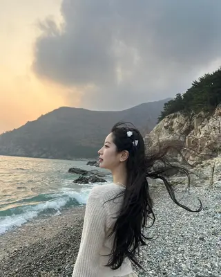 Kim Da-hyun photo 15 — Slim, Brown