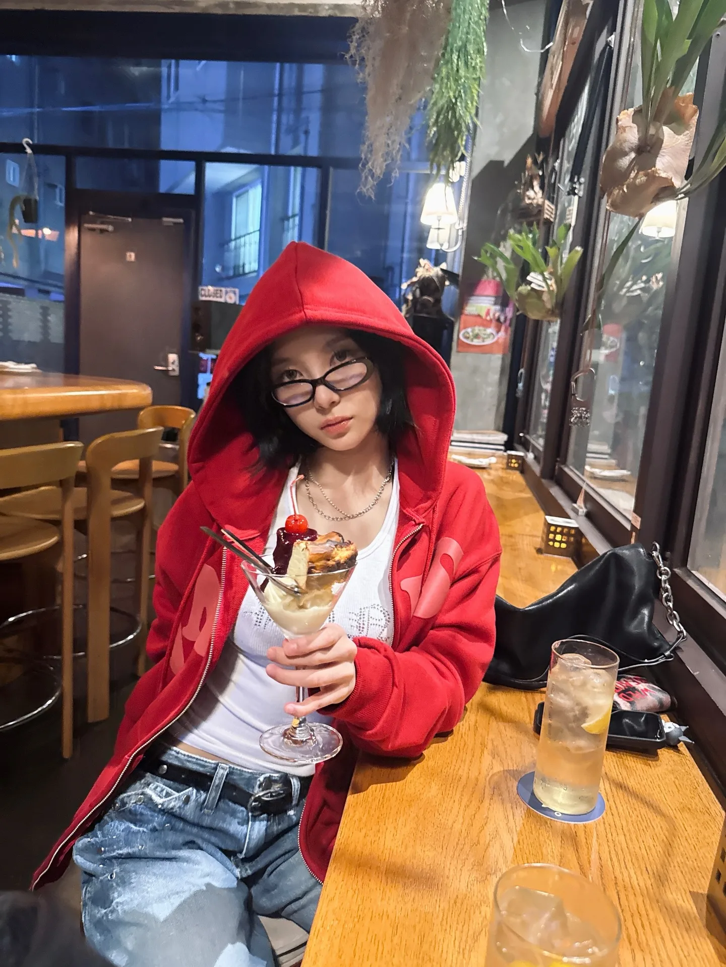 Kim Dayeon photo 9 — Slim, Brown