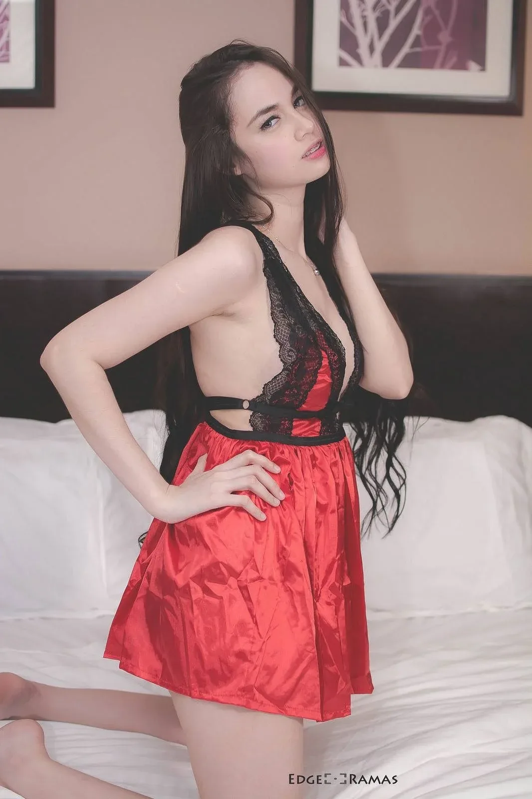 Kim Domingo photo 14 — Black, Slim