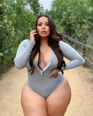 King Steph photo 2 — Brown, BBW