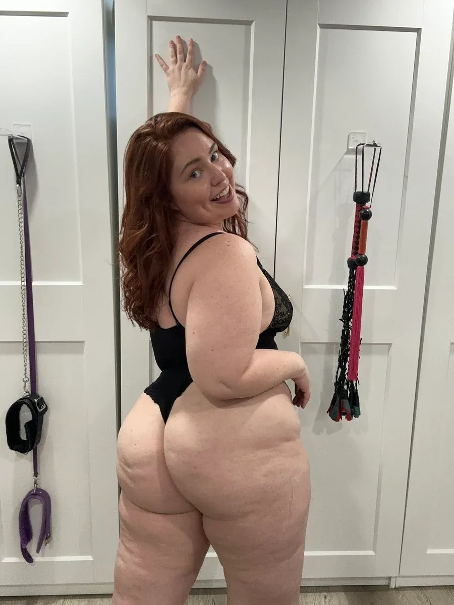 Kinky Katie photo 2 — Brown, BBW