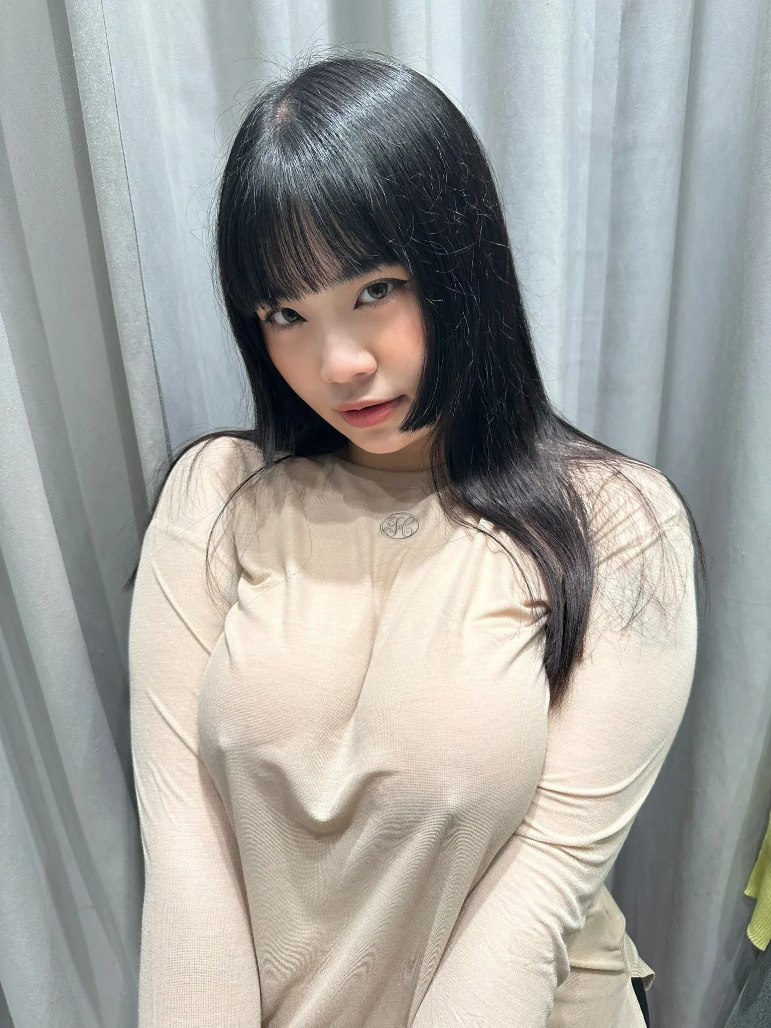 Kinoko Cheng photo 16 — Brown, Asian