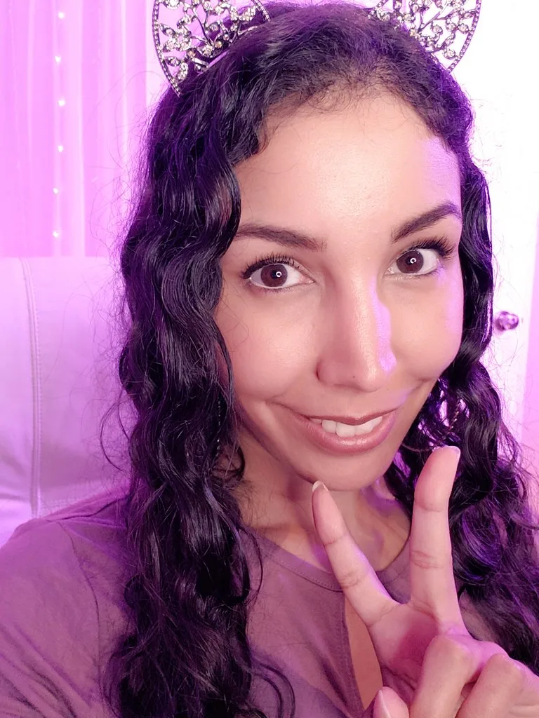 Kirah Nox photo 3 — Brown, ASMR Star, Fitness Trainer
