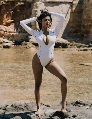 Koko Ilsanker photo 2 — Black, Average