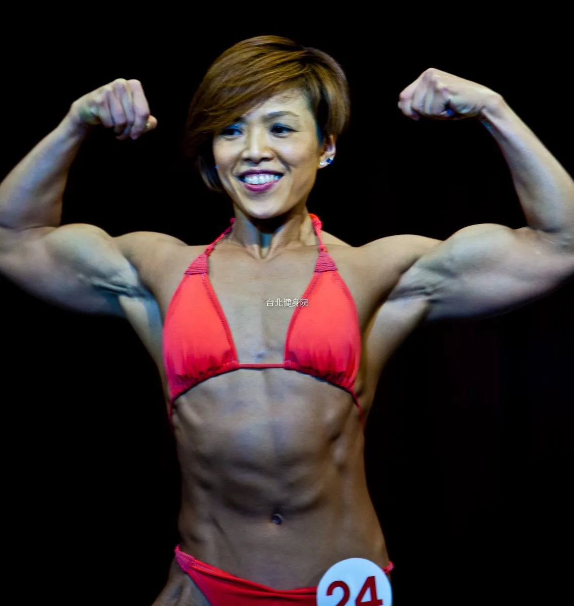Kolly Li photo 14 — Black, Muscular