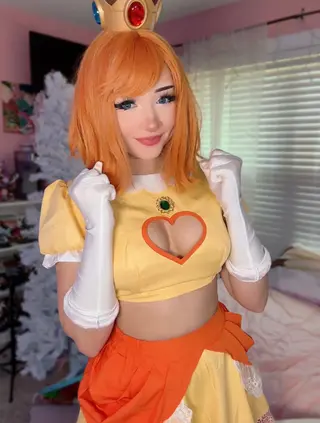 Kora Aura photo 11 — Caucasian, Content Creator (Non-Adult), Cosplayer, Digital Creator, Gamer