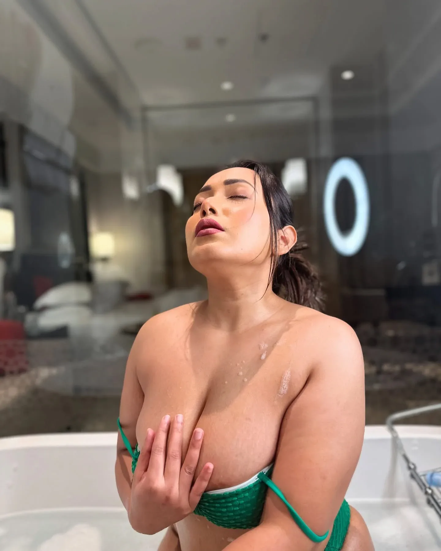 Koyel Sarkar photo 4 — Brown, Asian