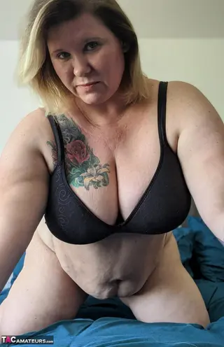 Kris Ann photo 16 — Blue, Caucasian