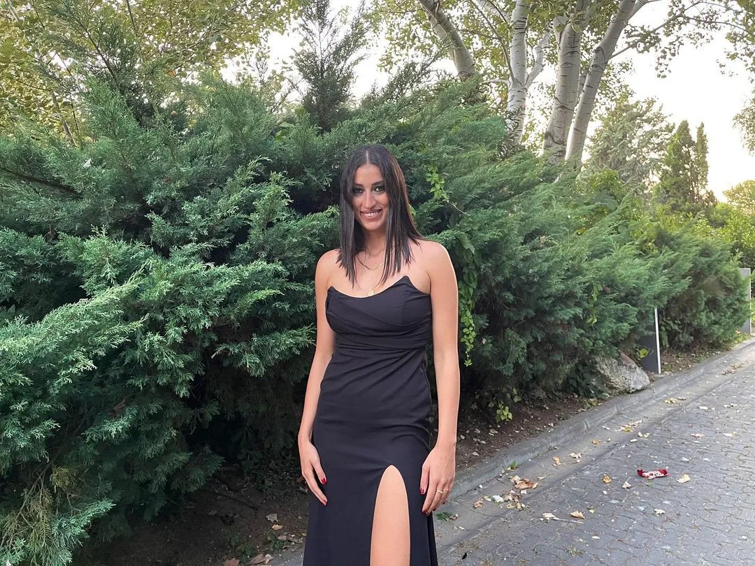 Kubra Akman photo 1 — Turkish, Brown