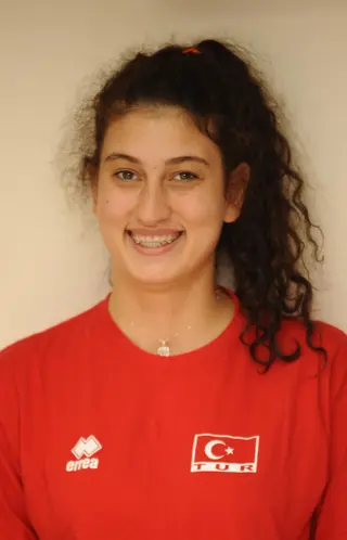 Kubra Akman photo 4 — Middle Eastern, Sportswoman: Volleyball Player
