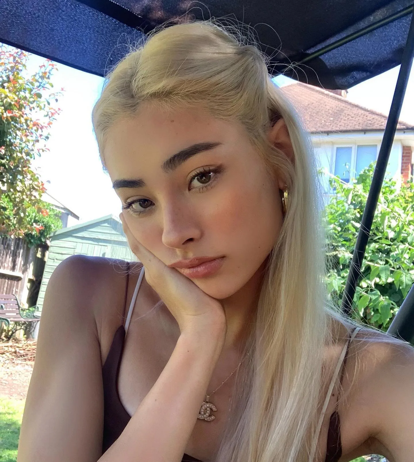 Kuroda Hana photo 8 — Mixed-race (primarily Asian), Influencer, TikTok Star