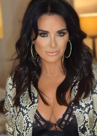 Kyle Richards photo 14 — Brown, Average