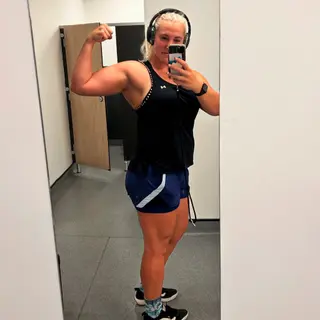 L A Taylor photo 1 — Muscular