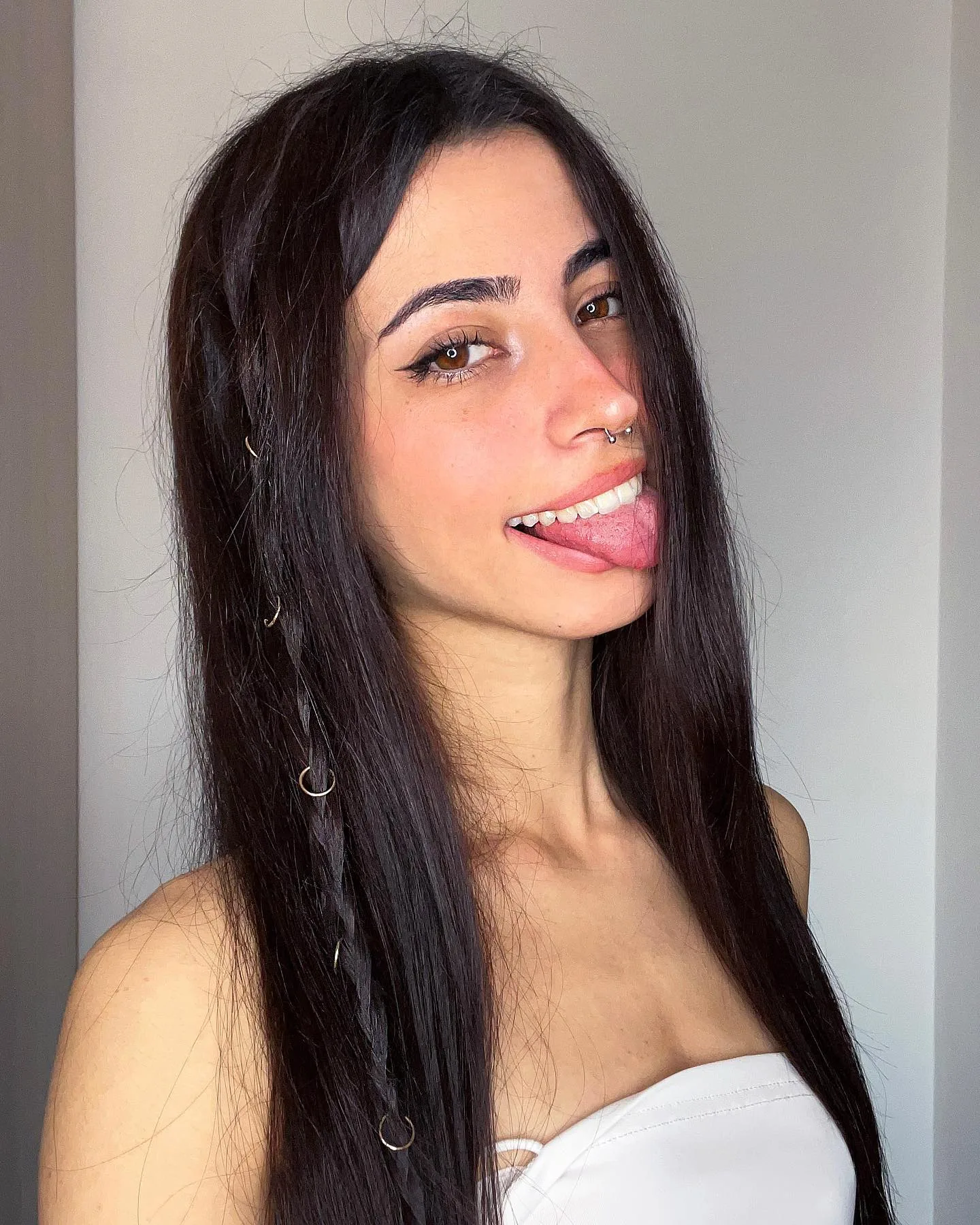 La Vica photo 9 — Brown, ASMR Star, Digital Creator