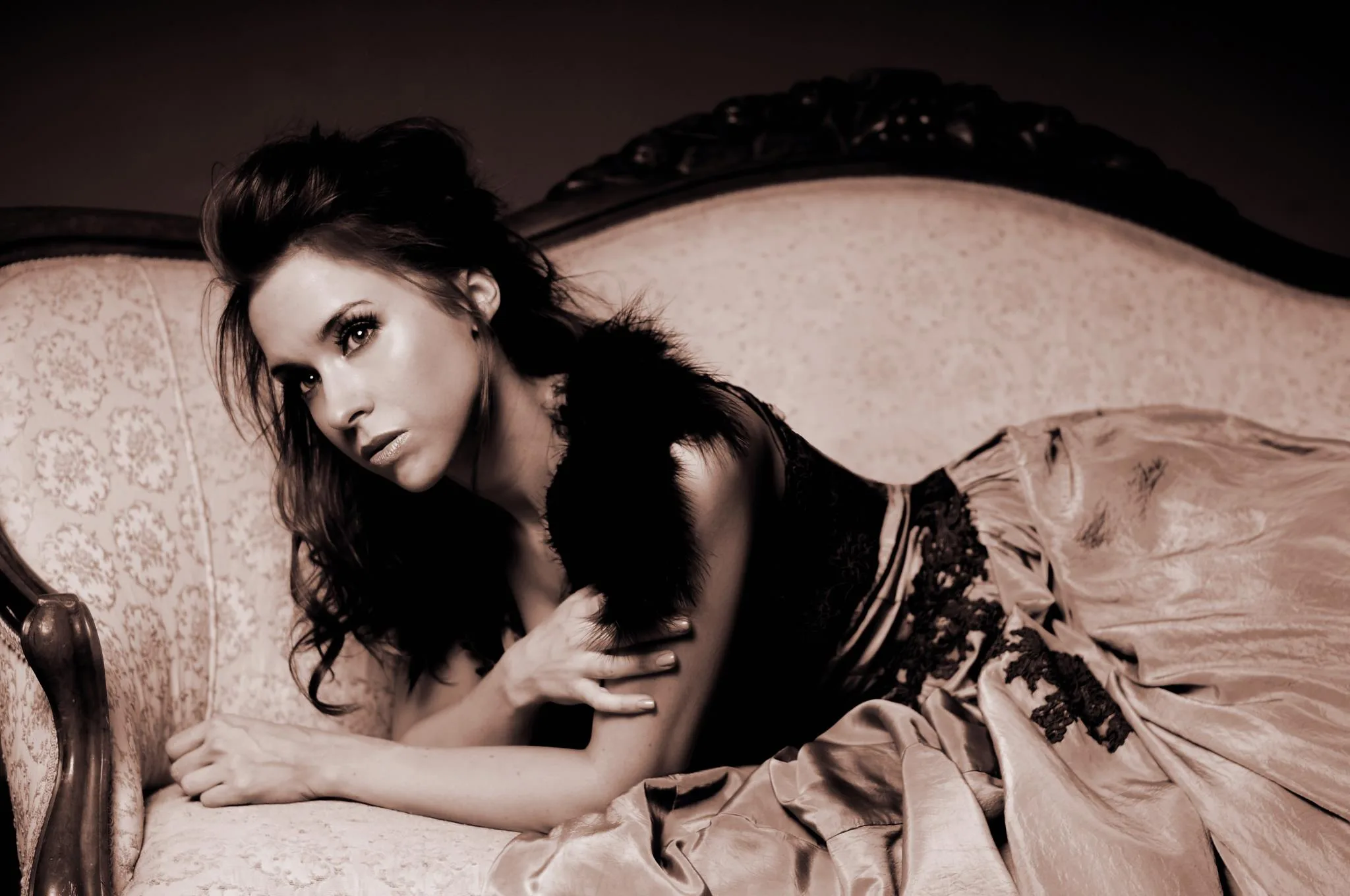 Lacey Chabert photo 14 — Brown, Slim