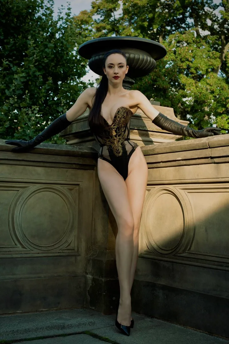 Lady Mephista photo 15 — Slim, Brown