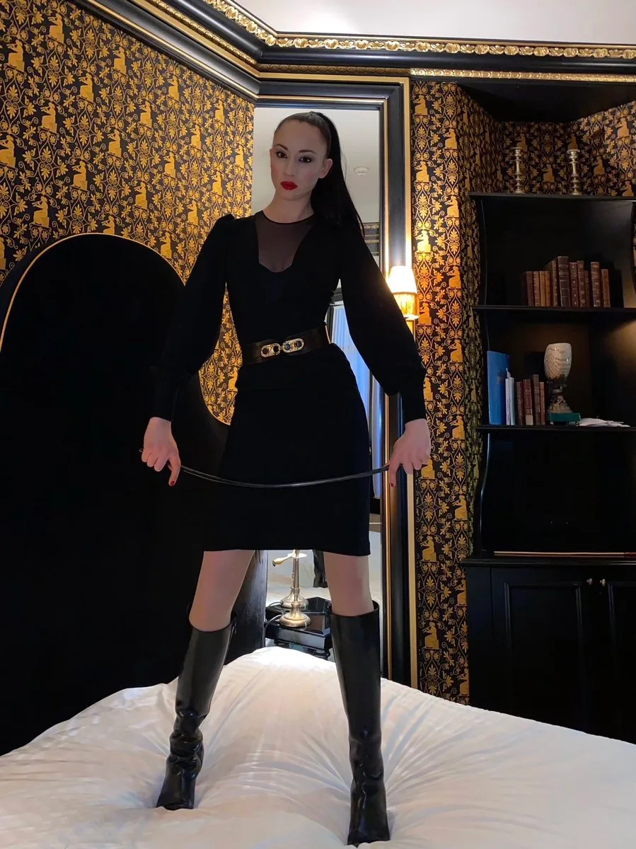 Lady Mephista photo 17 — Mixed-race (primarily Caucasian), Dominatrix, Influencer, Model