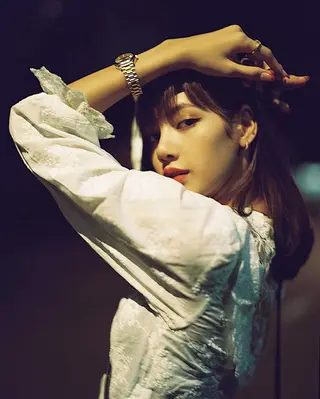 Lalisa Manoban photo 17 — Asian, Actress, Influencer, Model, Musician:  K-pop Idol, YouTuber