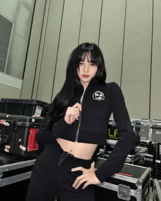 Lalisa Manoban photo 7 — Thai, Brown