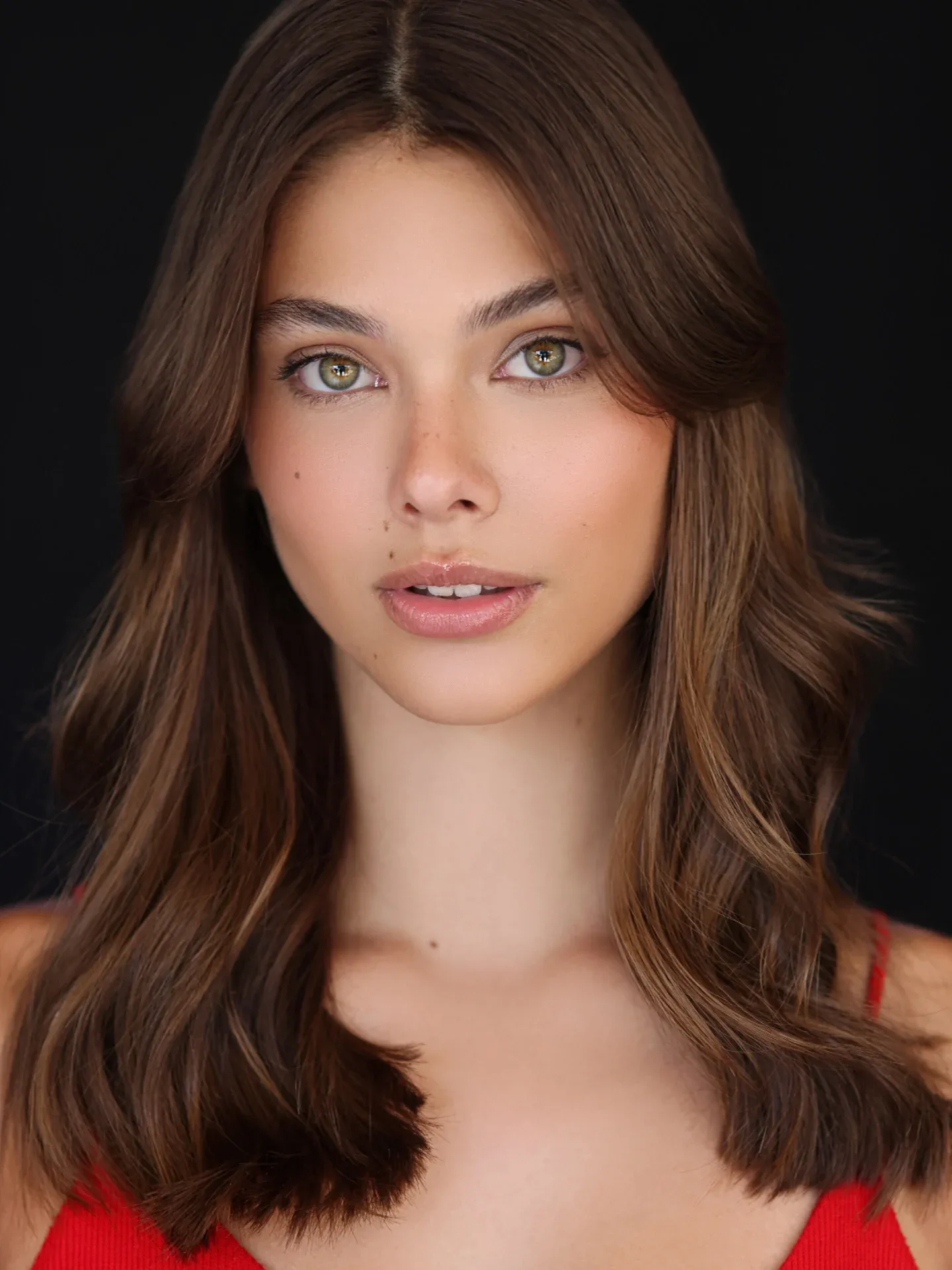 Laneya Grace photo 13 — American, Brown