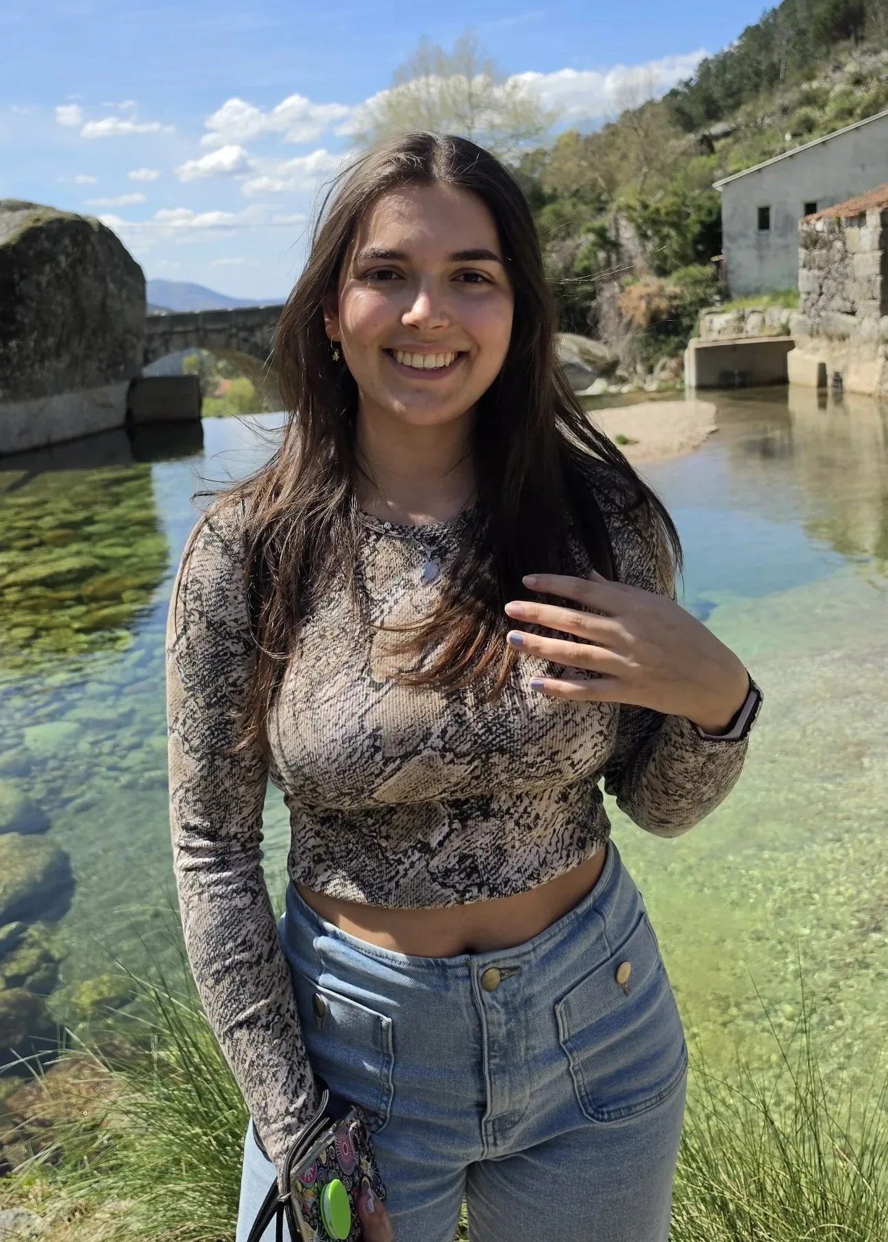 Lara Mendes photo 15 — Student, Portuguese
