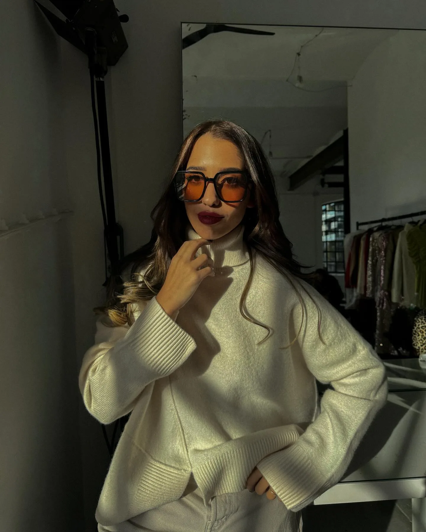 Lara Schobert photo 13 — Hungarian, Brown