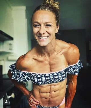 Laura Stevenson photo 8 — Blonde, Muscular