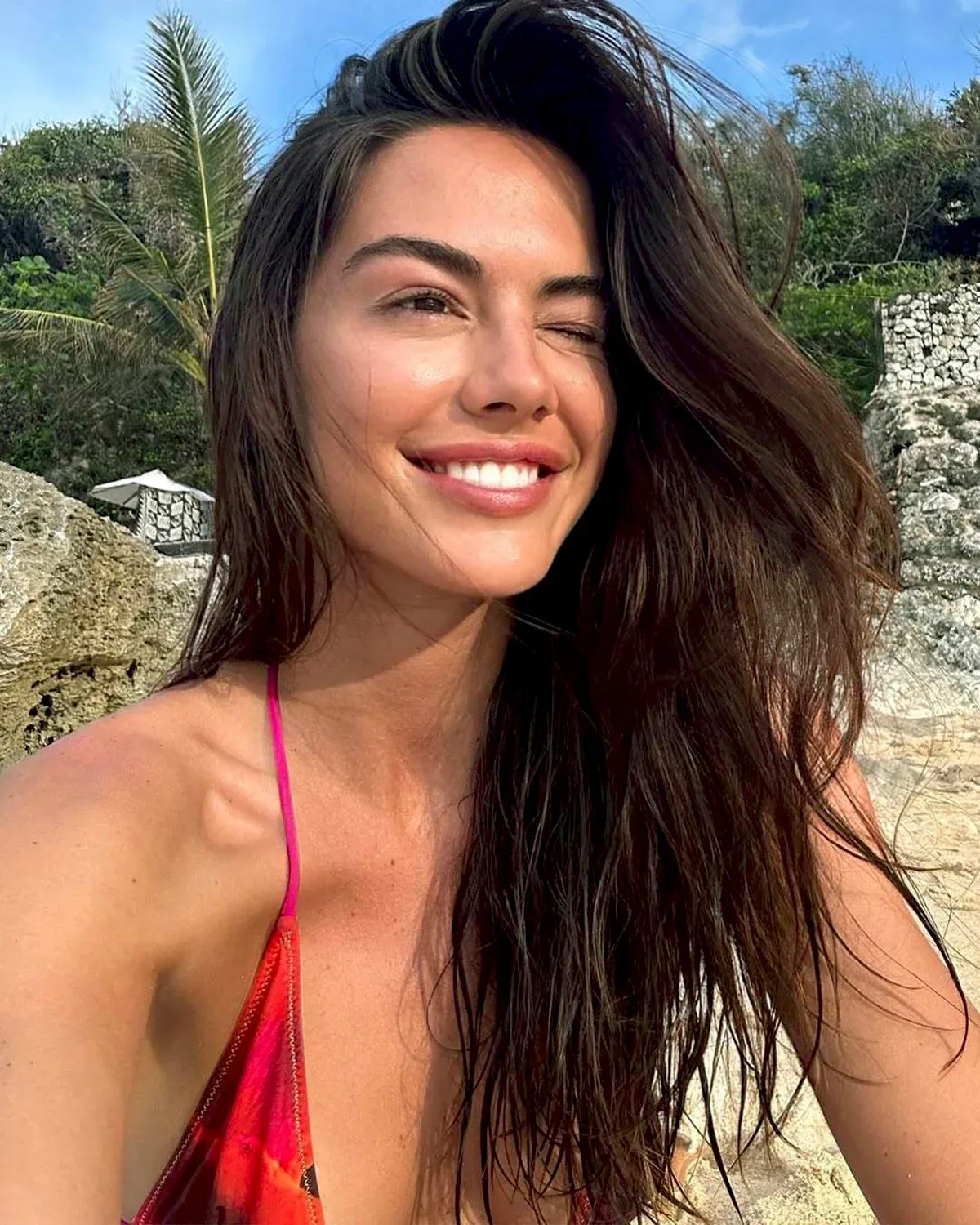 Lauren Sintes photo 12 — Hooters Girl, Influencer, Model, British