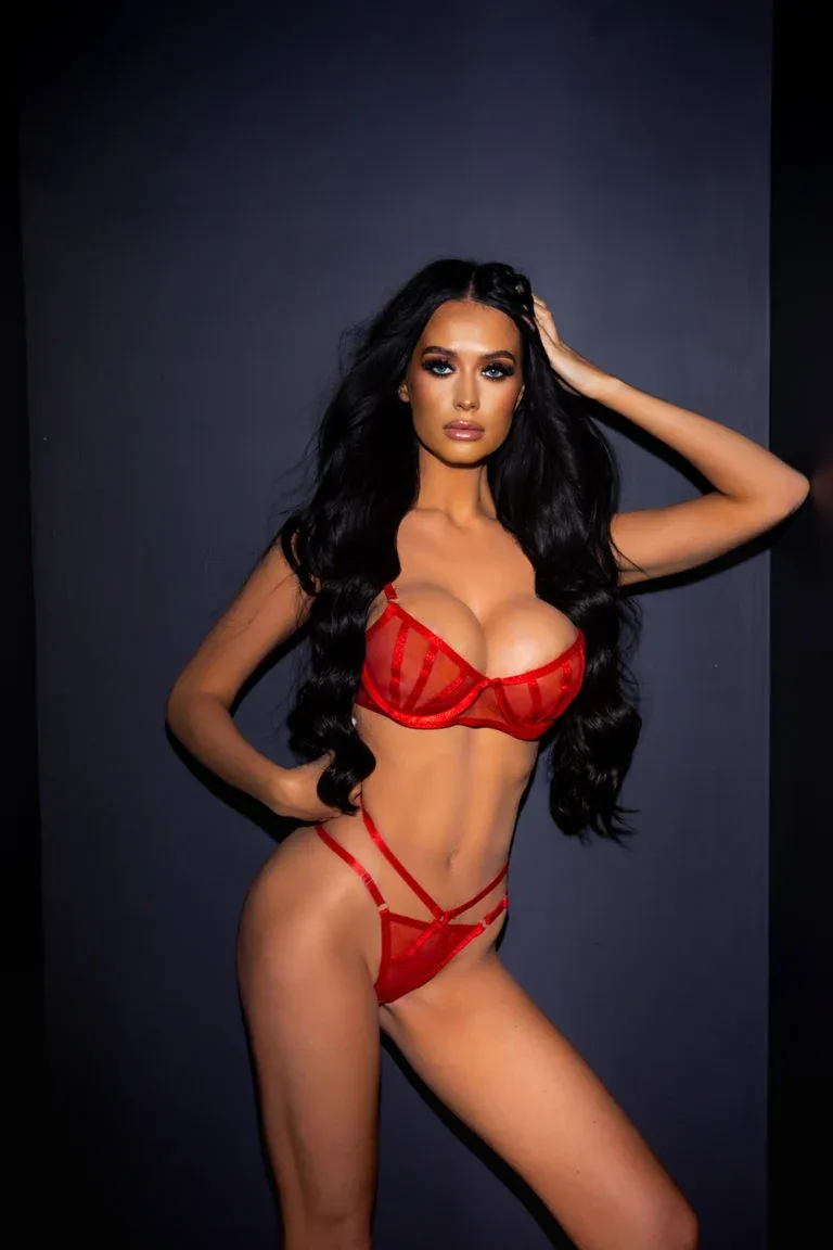 Lauren Stanley — Glamour Model, Playboy Model, New Zealand