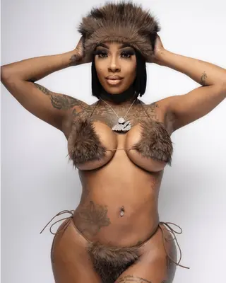 Lauren Steward photo 10 — Brown, Black