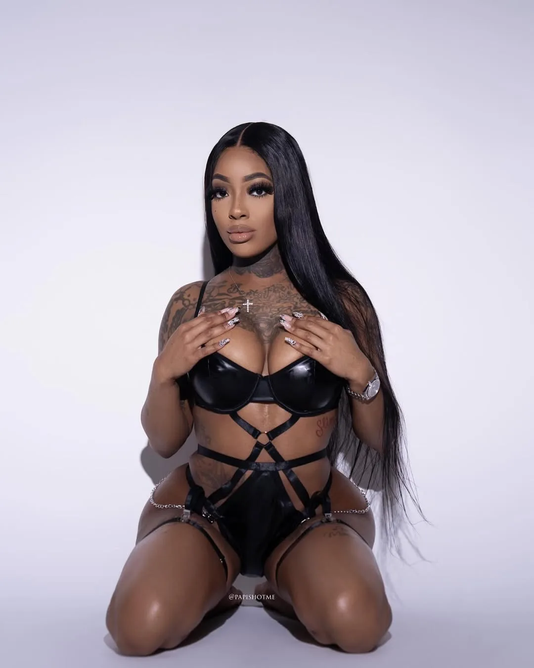 Lauren Steward photo 4 — Brown, Black