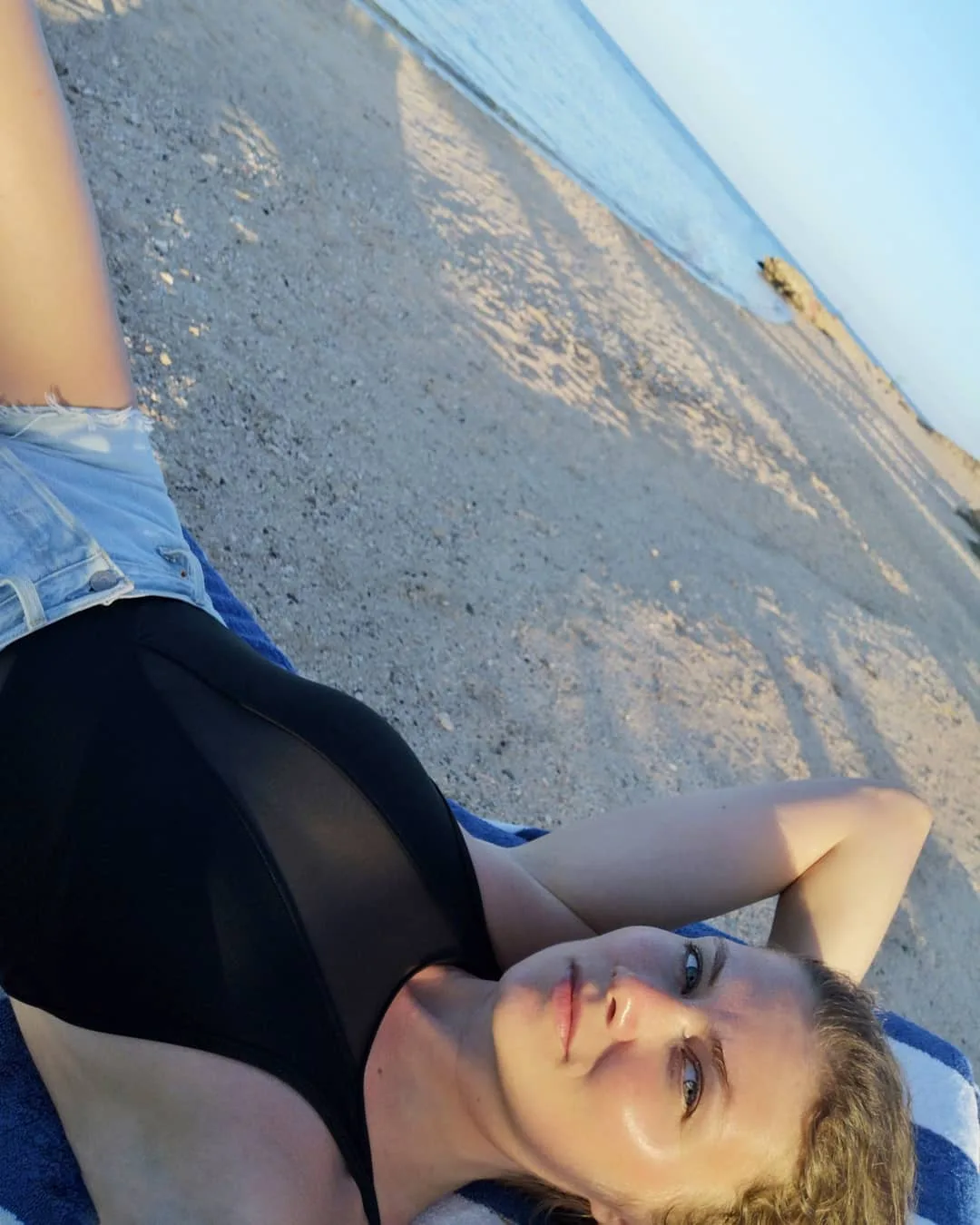 Lea Kalbhenn photo 12 — Blonde, Blue