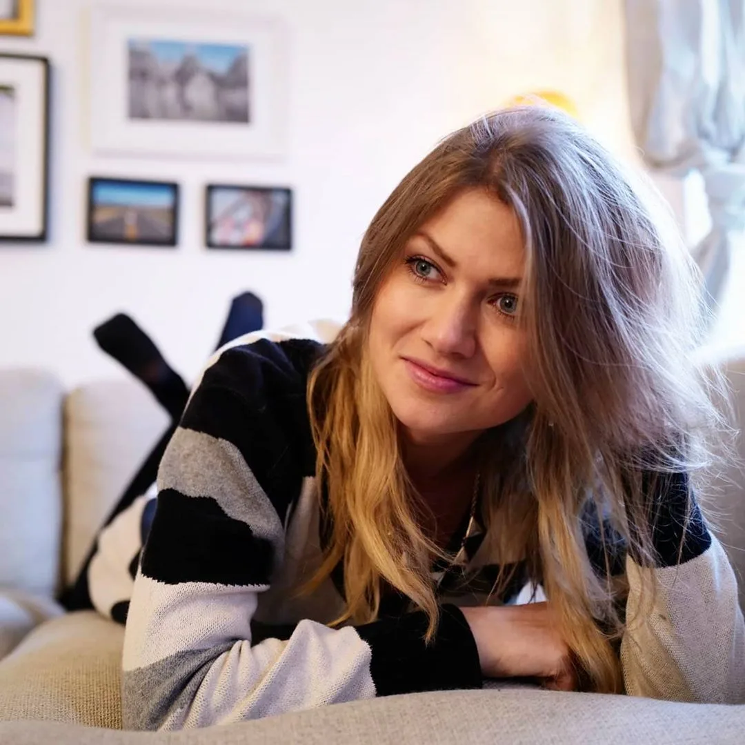 Lea Kalbhenn photo 14 — Caucasian, Actress, Radio Host, Voice Actress