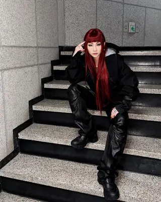 Lee Chae-rin photo 3 — Slim, Hazel
