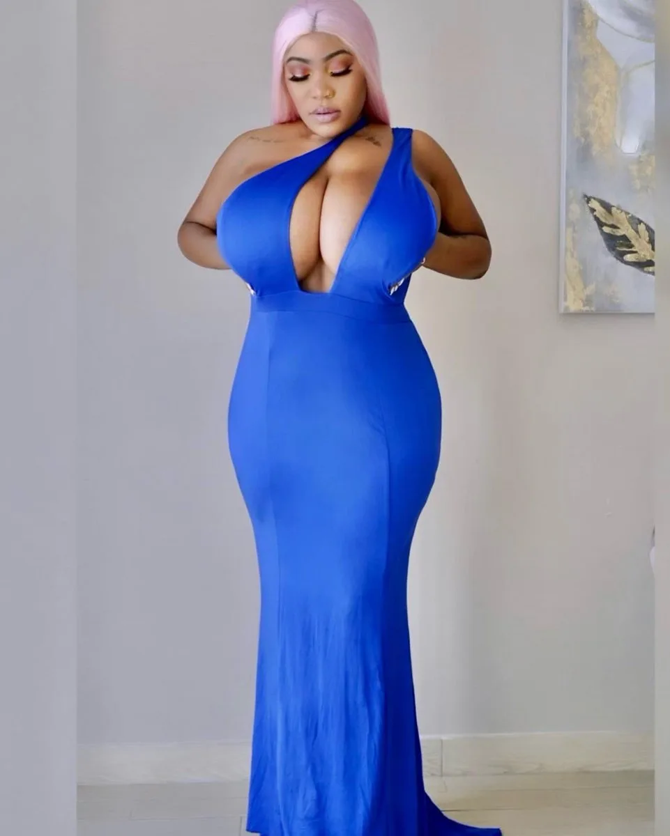 Lerin photo 12 — Business Woman, Plus Size Model, Nigerian