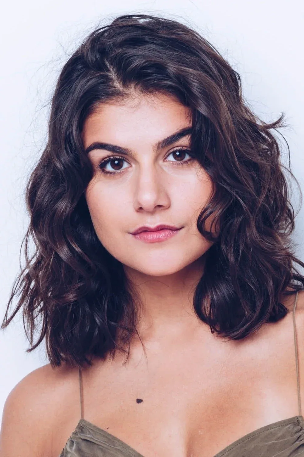 Lexie Shoaibi photo 9 — Slim, Brown