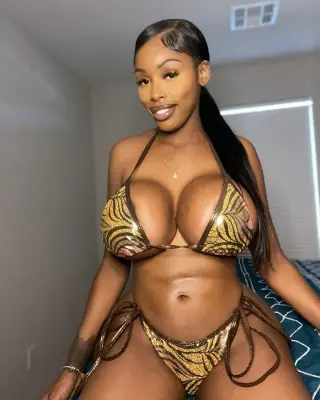 Lia Lovely photo 13 — American, Black