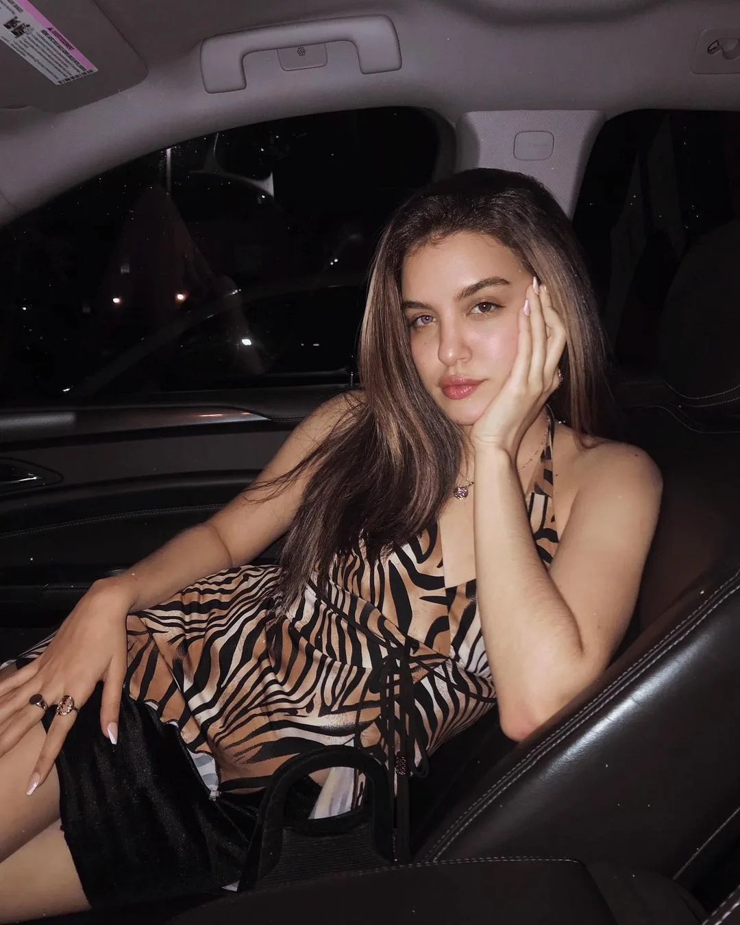 Lilimar Hernandez photo 8 — Black, Slim