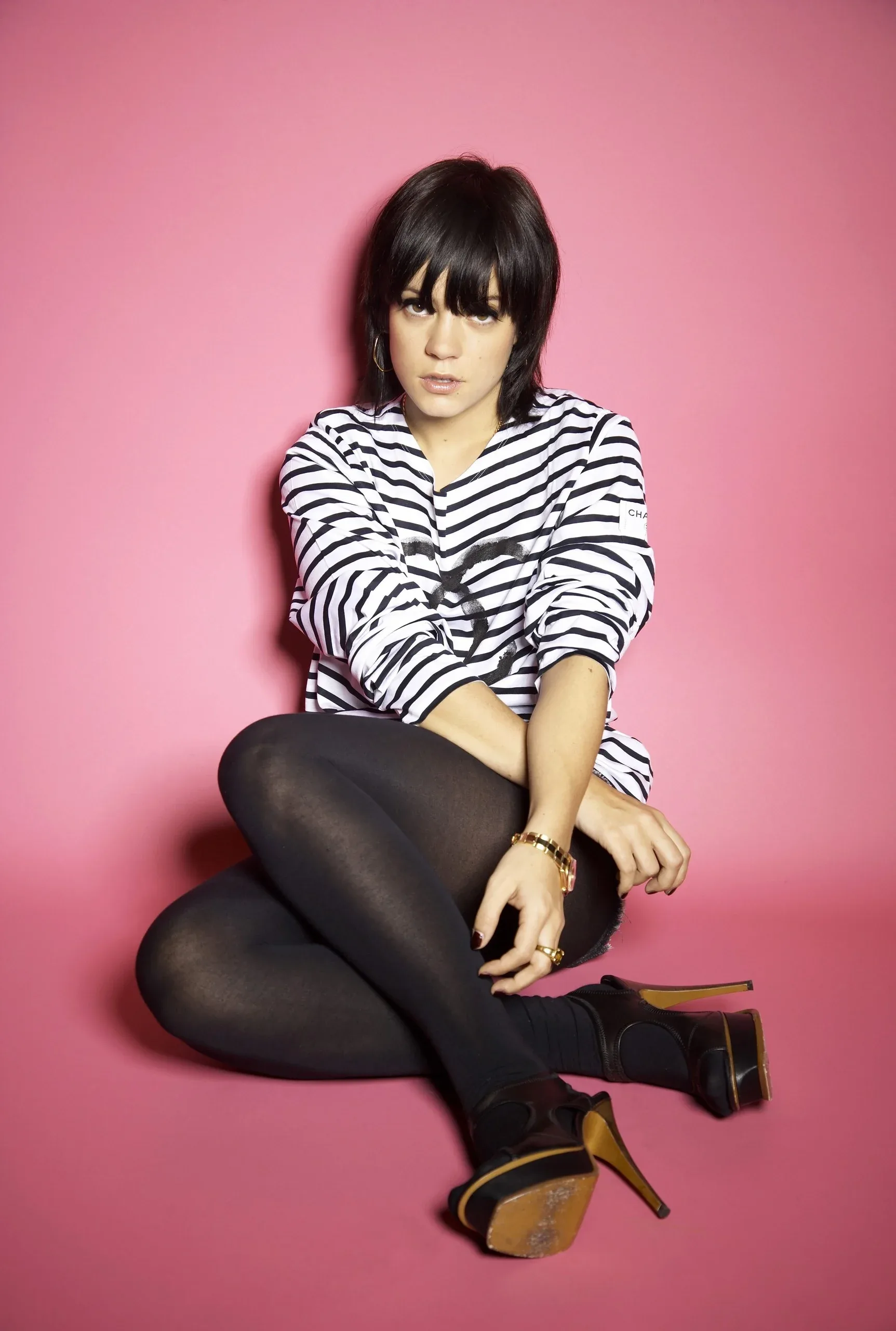 Lily Allen photo 16 — Brown, Caucasian
