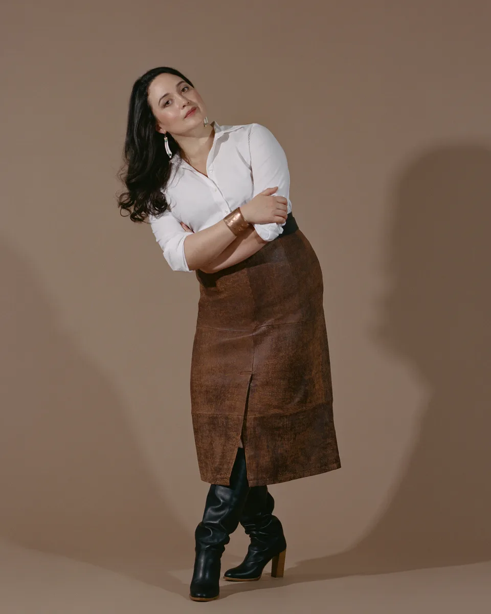 Lily Gladstone photo 2 — Black, Chubby