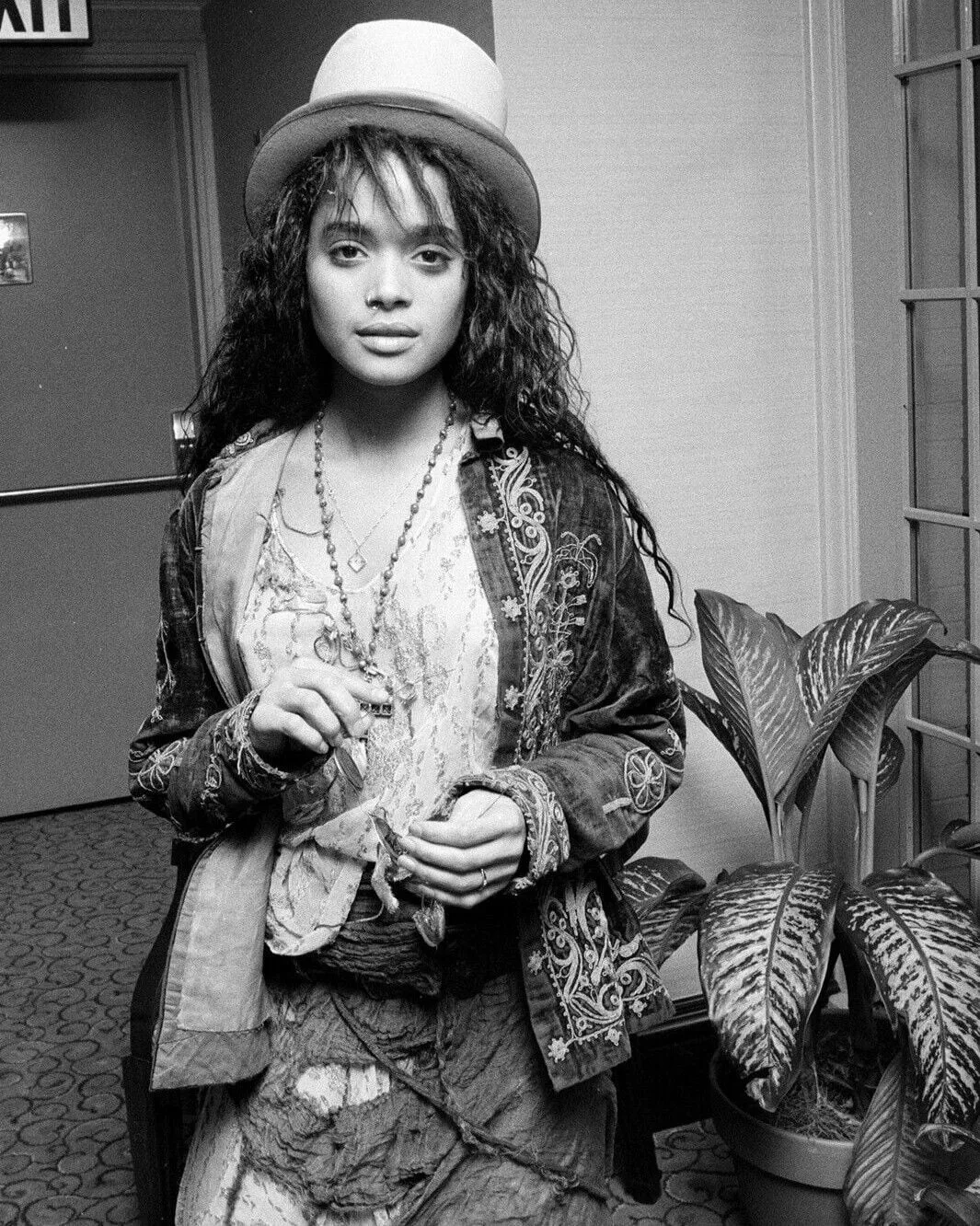Lisa Bonet photo 14 — Black, Slim