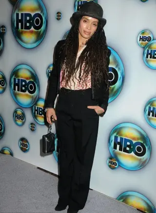 Lisa Bonet photo 2 — Black, Slim