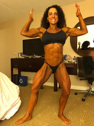 Lisa Ward (Fitness) photo 7 — Canadian),  (American, Brown