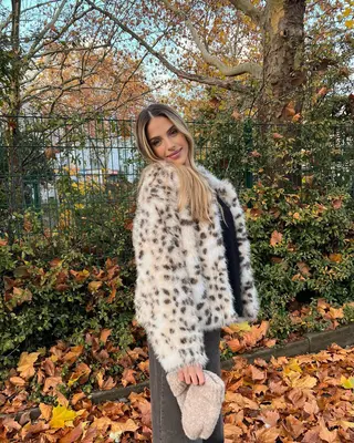 Liza Weidemann photo 1 — German, Brown