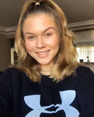 Lizi ASMR photo 2 — Blonde, Athletic