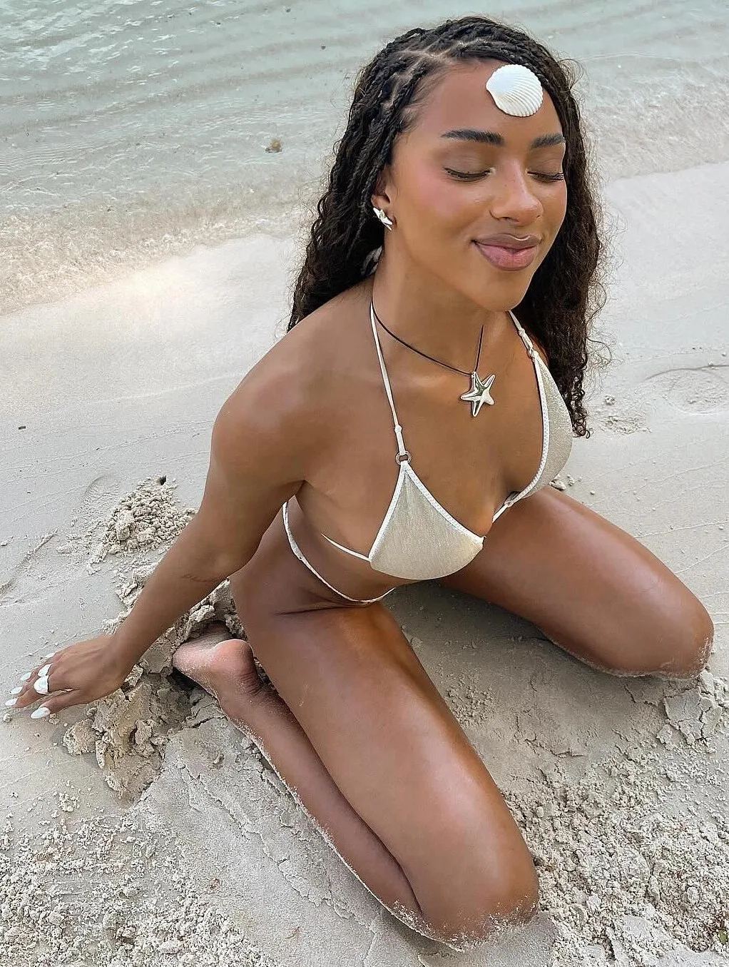 Lola Rose Thompson photo 13 — Australian),  (Jamaican, Brown