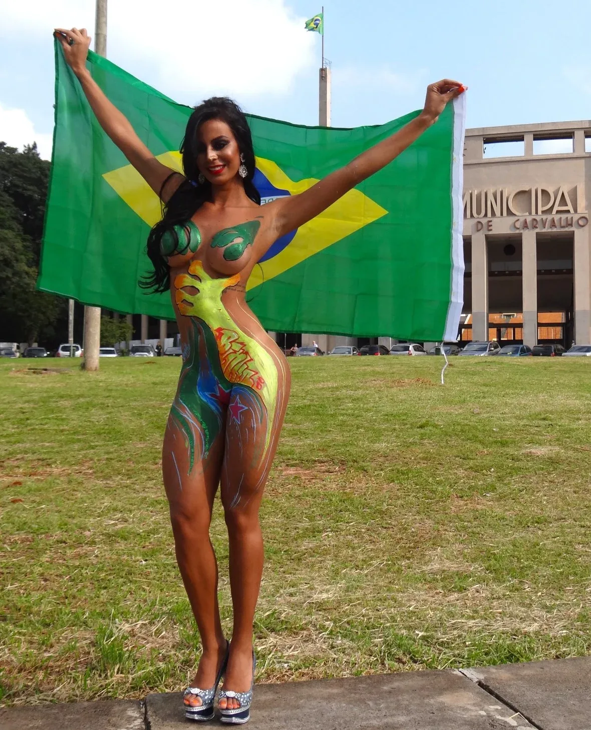 Lorena Bueri photo 13 — Brazilian, Black