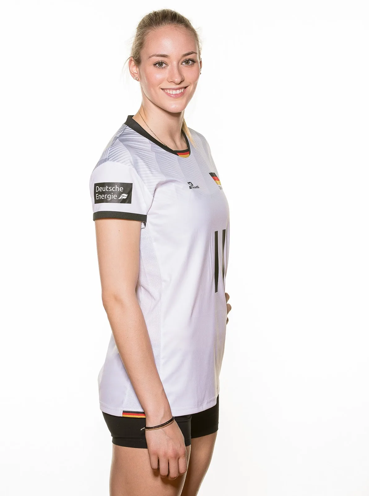 Louisa Lippmann photo 1 — German, Athletic
