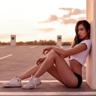 Lucia Liu photo 3 — Brown, Asian